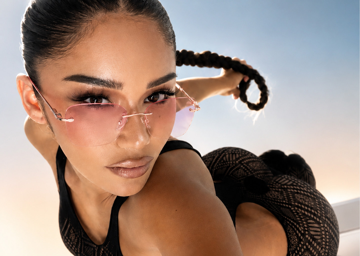 Model mit einer Glazen-Brille